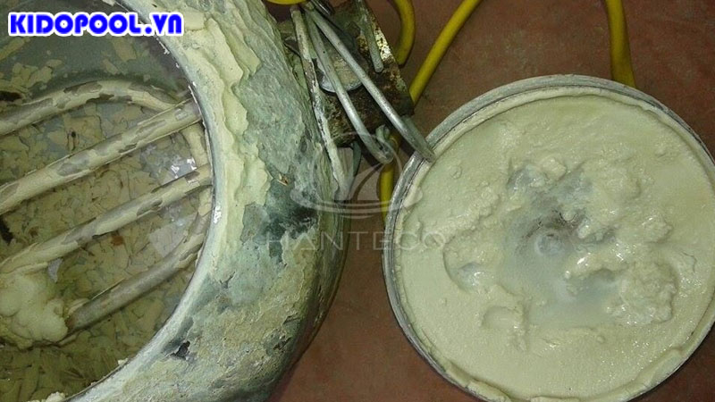 Cách xử lý nước bể bơi bị nhiễm vôi nhanh chóng, hiệu quả