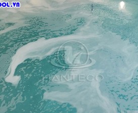 Nước bể bơi bị bọt trắng | Tìm hiểu nguyên nhân và giải pháp